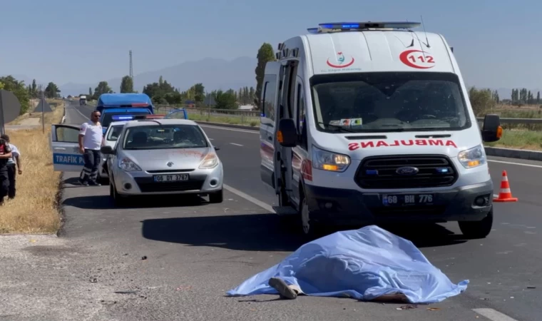 Arızalanan Aracını Emniyet Şeridine Çekmek İstedi Canından Oldu