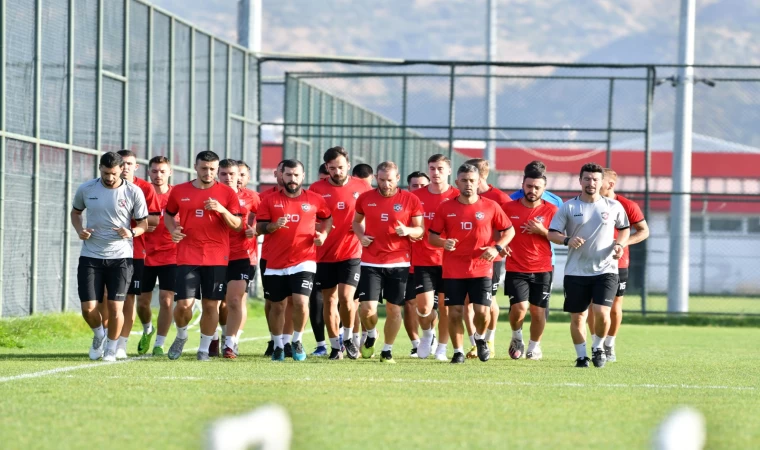 Yıldızspor 45 FK Afyon Kampında Hazırlanıyor 