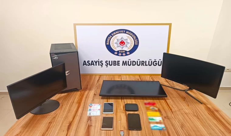 Sosyal medya ilanlarıyla insanları dolandırdılar ama emniyetten kaçamadılar