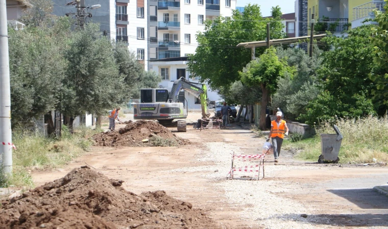 Manisa'nın o mahallesine yağmur suyu hattı döşeniyor