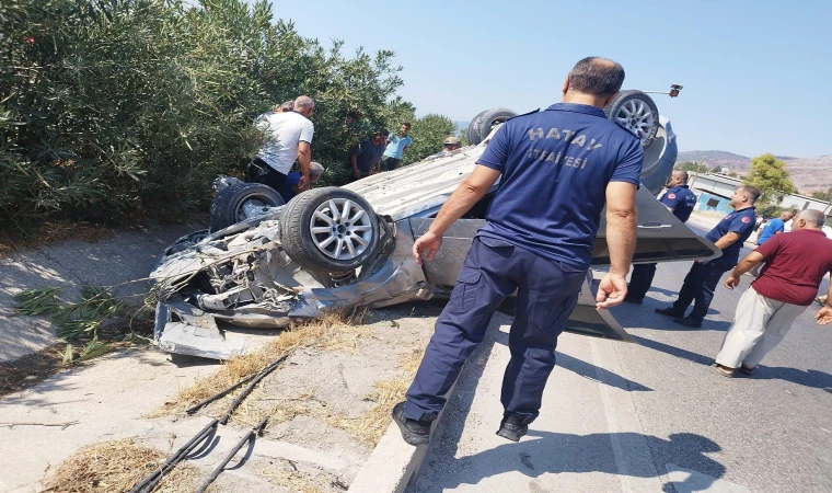 Direksiyon hakimiyetini kaybeden sürücü takla attı