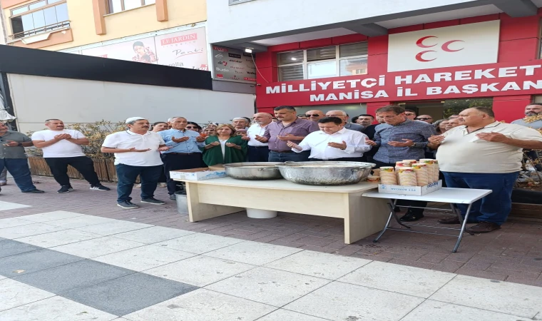 MHP Manisa İl Başkanlığı’ndan aşure hayrı