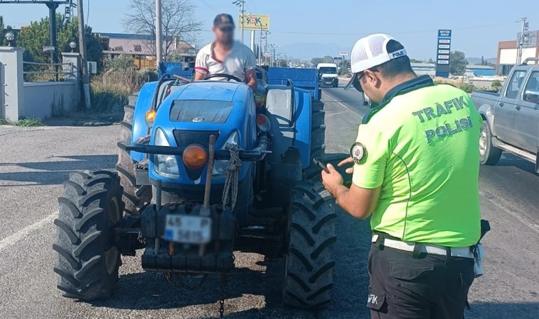 Traktör ve tarım işçisi taşıyan araçlar denetlendi