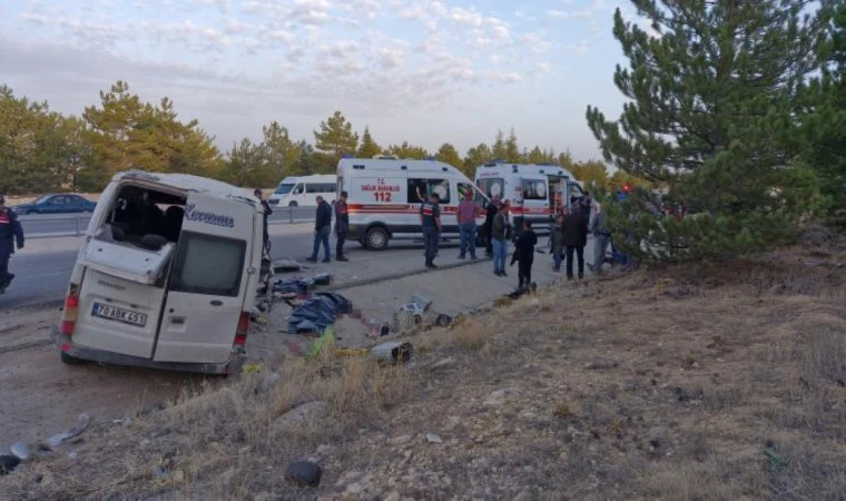 Feci kazada 1’i çocuk 2 kişi öldü, 13 kişi yaralandı