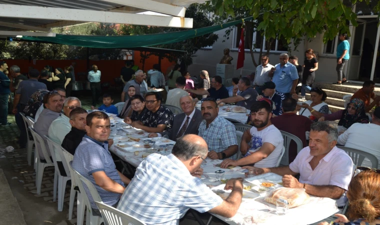 Kurttutan köylüleri hayır yemeğinde buluştu