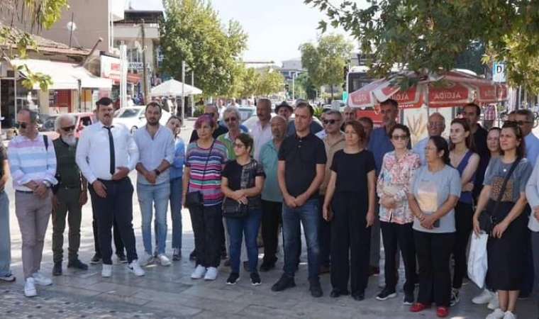 Sarıgöl'de kadına yönelik şiddete hayır protestosu