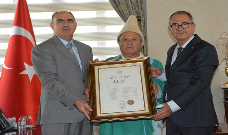 Vali Özkan “Geleneği ve yeni teknolojiyi birleştirmeliyiz”