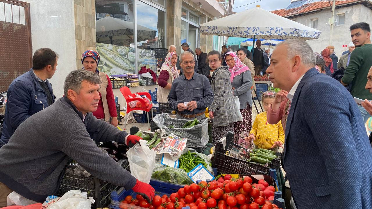 Pazardaki kadın, milletvekiline böyle seslendi: Çocuğum kıymanın ve balığın tadını bilmiyor