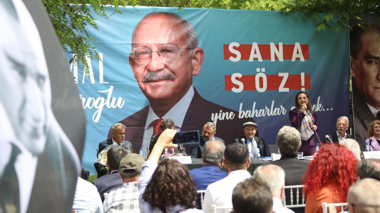 CHP, İzmir Selçuk'ta vatandaşlarla buluştu