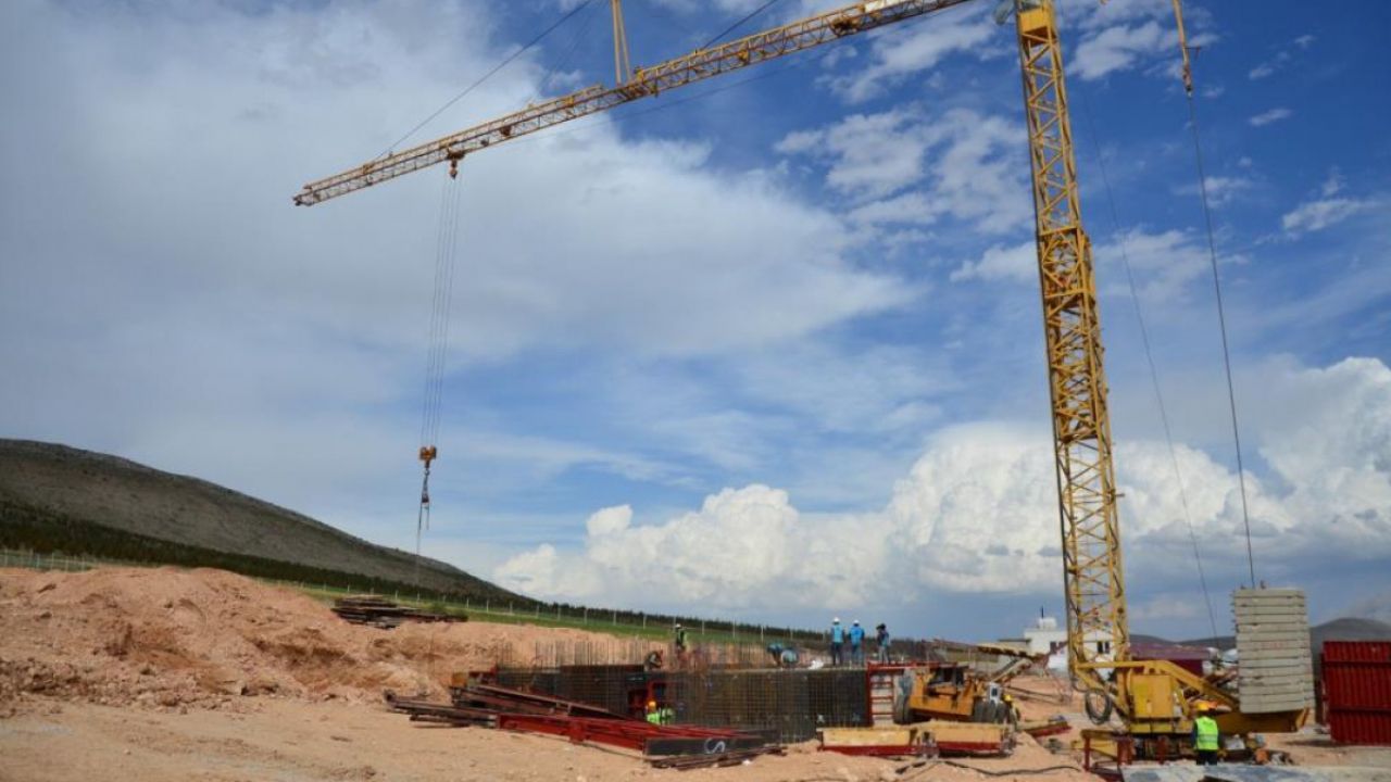 Deprem bölgesi Afşin'de TOKİ konutları hızla yükseliyor