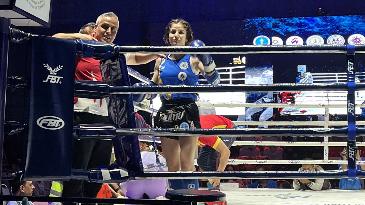 Dünya Muaythai Şampiyonası'nda Gülistan Turan'dan altın madalya