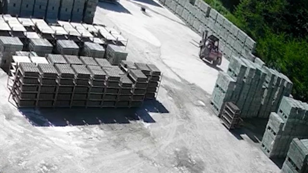 Forkliftin altında kalan genç hayatını kaybetti