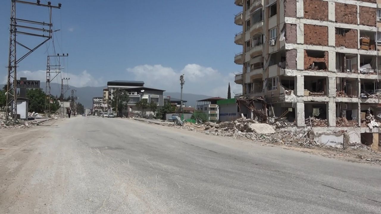 Hatay'da cadde ve sokaklar öksüz kaldı