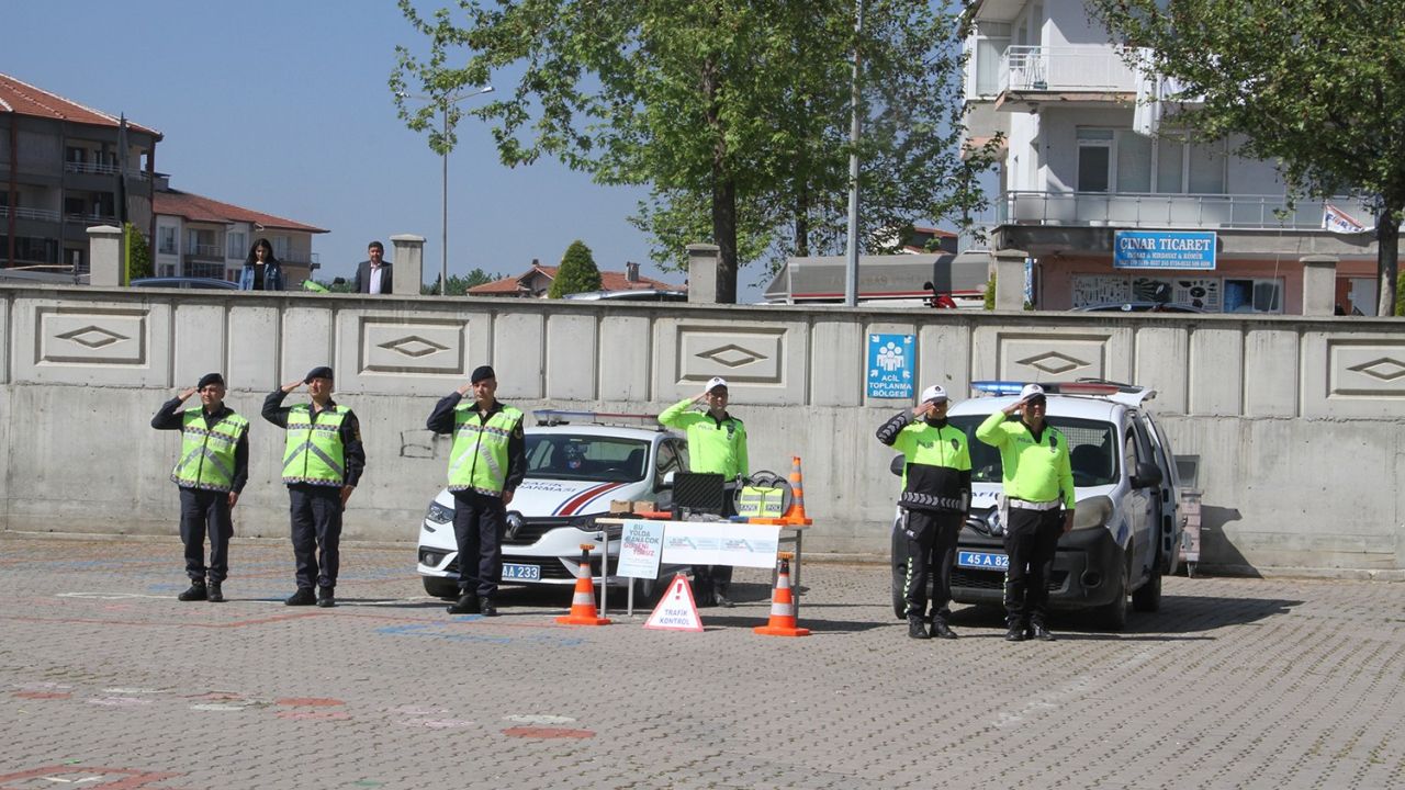 İlçede trafik haftası kutlandı