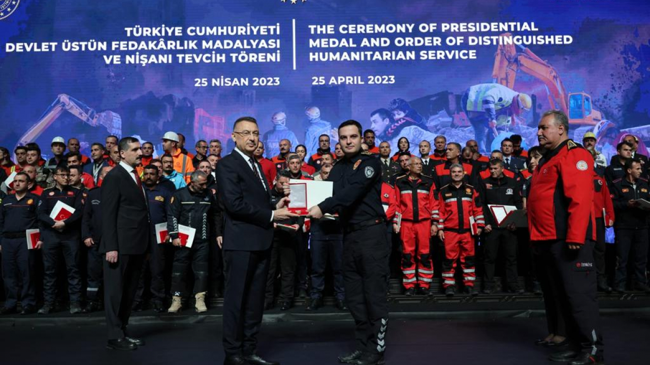 Manisa İtfaiyesine Devlet Üstün Hizmet Madalyası