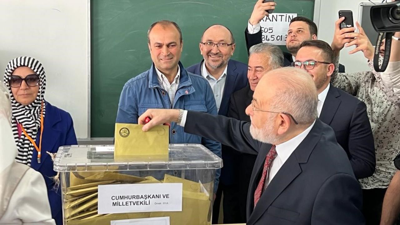 Saadet Partisi Genel Başkanı Karamollaoğlu oyunu kullandı