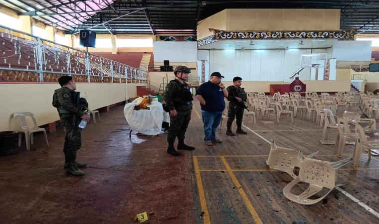 Depremin ardından bombalı saldırı: 4 ölü