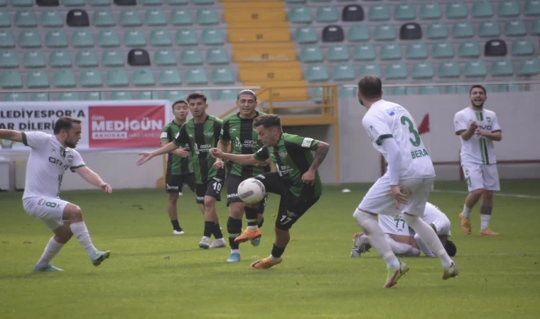 TFF 3. Lig: Akhisarspor: 0 - Büyükçekmece Tepecikspor: 5