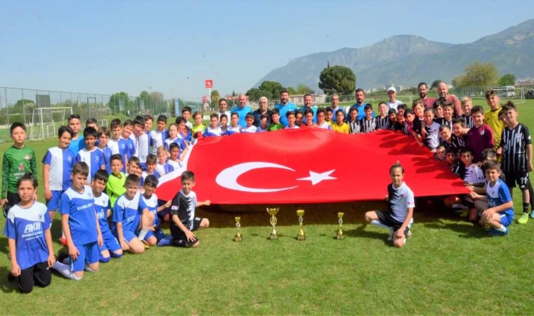 Yunusemre’den 23 Nisan Futbol Turnuvası