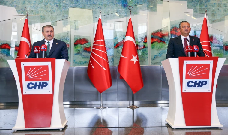 BBP Genel Başkanı Mustafa Destici Özgür Özel'i ziyaret etti