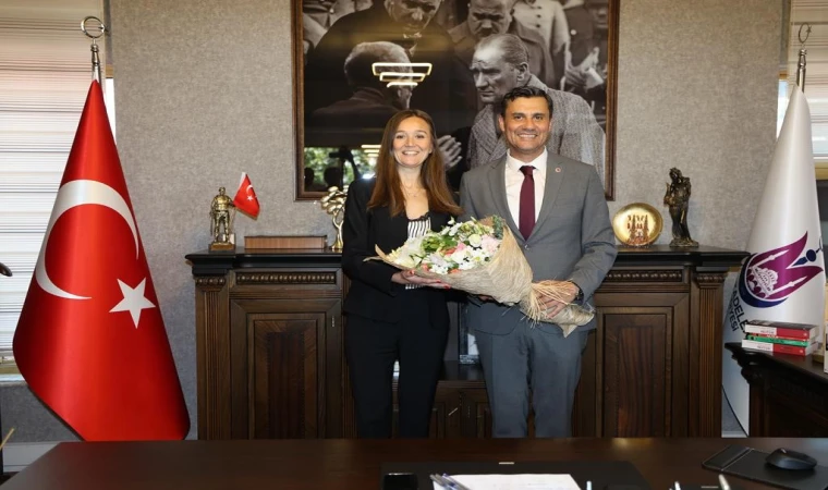 Gülşah Durbay, Başkan Zeyrek'i makamında ağırladı