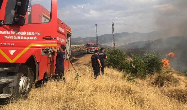 Manisa Turgutlu’daki yangın kontrol altında