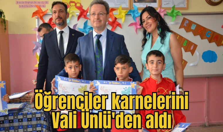 Öğrenciler karnelerini Vali Ünlü'den aldı