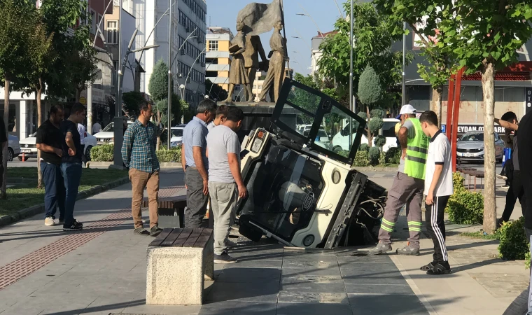 Temizlik aracı, su fıskiyesinin olduğu alana düştü