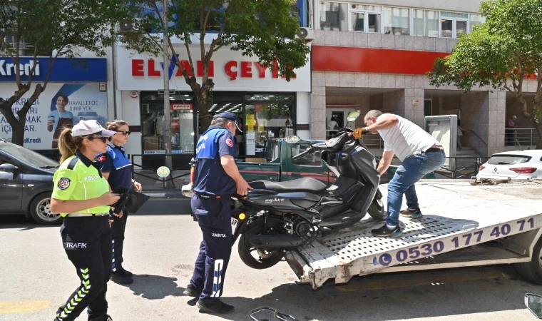 Kaldırımlardaki motosiklet işgallerine sıkı denetim