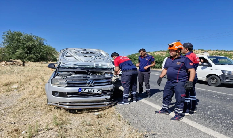 Kamyonet ile hafif ticari araç çarpıştı: 2 yaralı