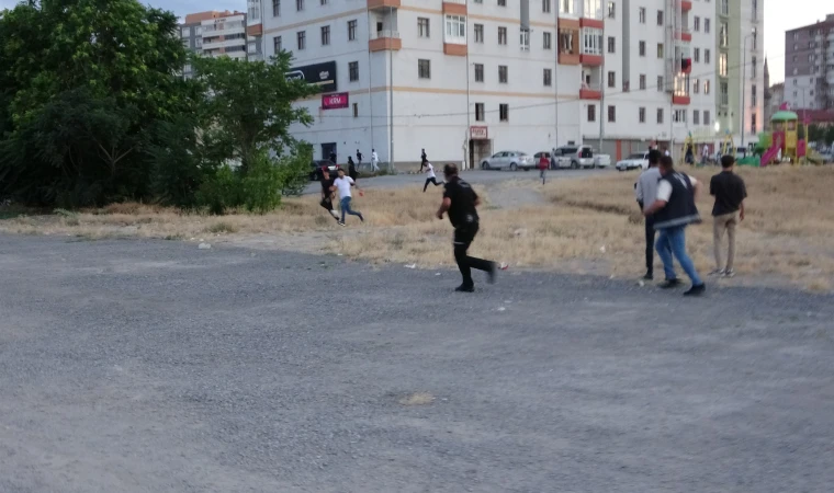 Kayseri'de 2 gündür devam eden olaylarda 21 polis ve 1 itfaiye personeli yaralandı