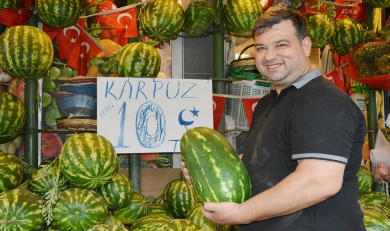 YERLİ KARPUZ TEZGÂHTA FİYATLAR DÜŞTÜ