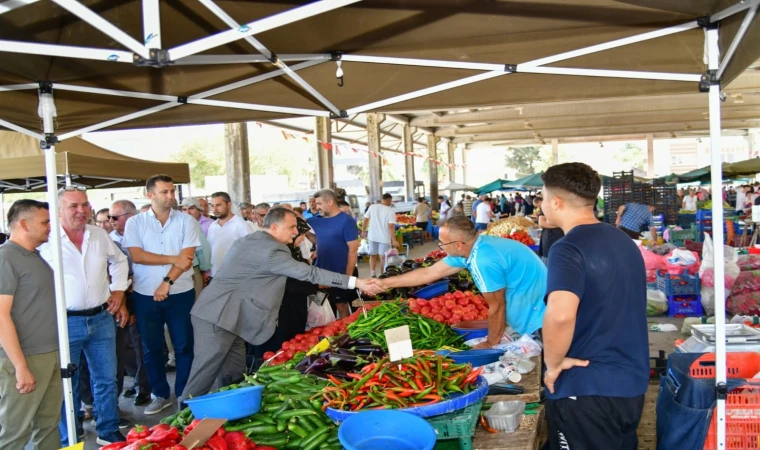 Başkan Balaban, pazar ziyaretinde bulundu