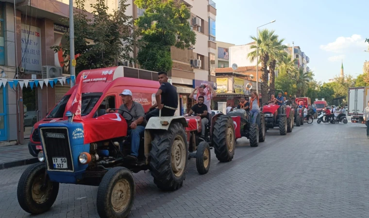 Manisa'da Çiftçi Mitingi'ne katılan Özgür Özel, çiftçiler tarafından traktörlerle karşılandı