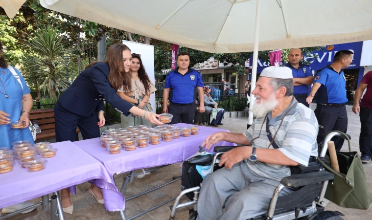 Başkan Durbay'dan vatandaşlara kandil simidi ikramı