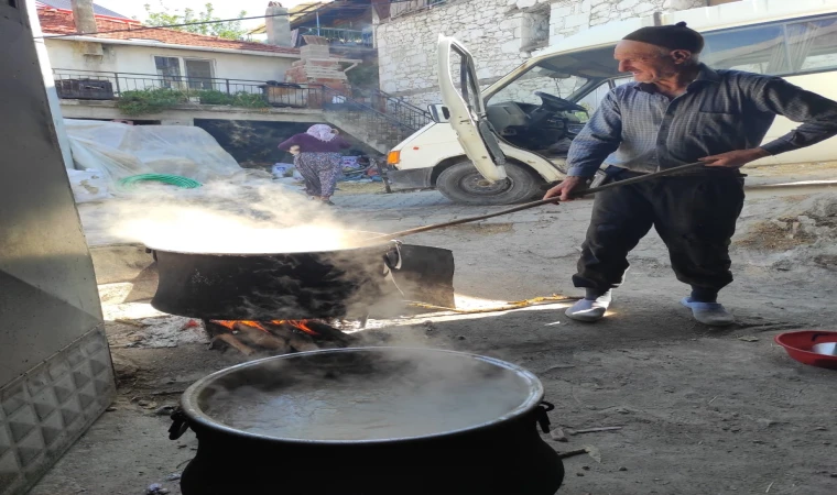 Bu kazanda şifa kaynıyor