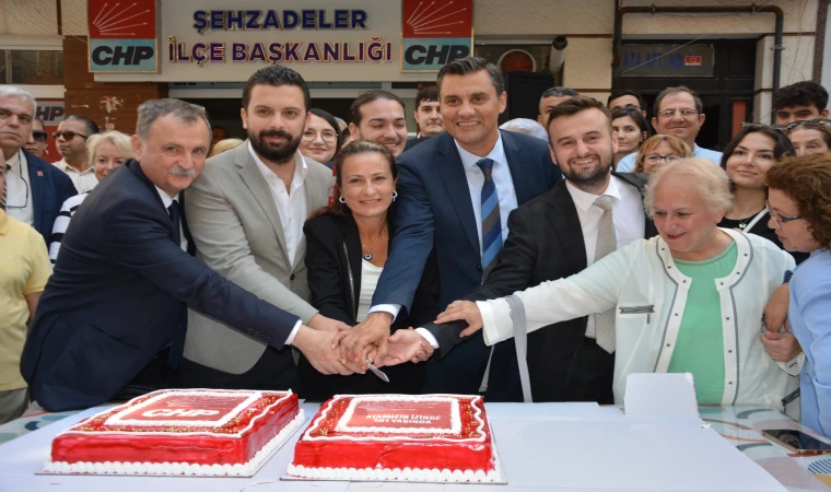 CHP Manisa İl Başkanlığı 101. yılını kutladı