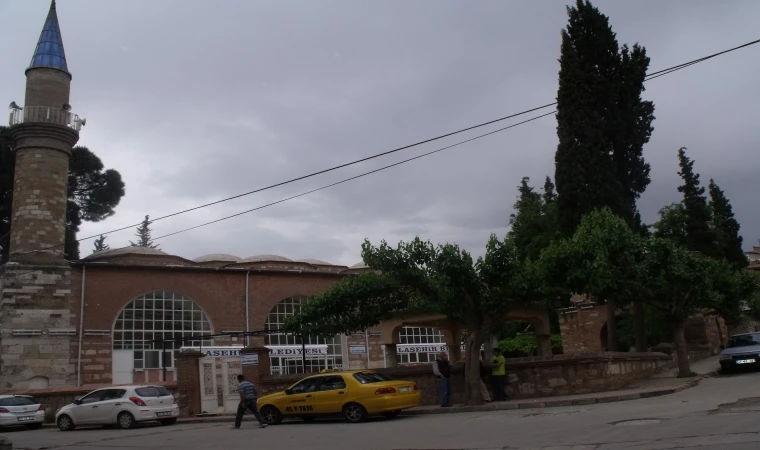 Şeyh Sinan Camii asırlara direniyor