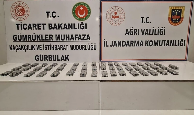 Şüpheli araçta 2 bin 900 adet sentetik uyuşturucu hap bulundu