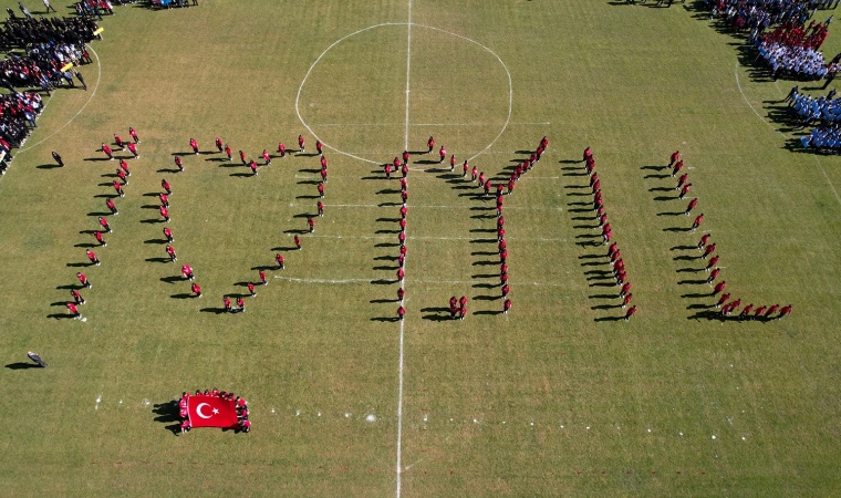 Cumhuriyet Manisa'nın ilçelerinde coşkuyla kutlandı