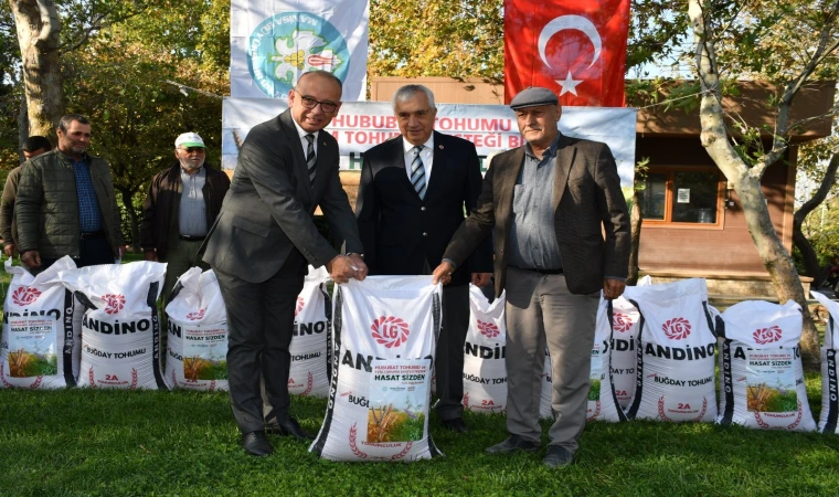 Manisa Büyükşehir'den çiftçilere tohum desteği