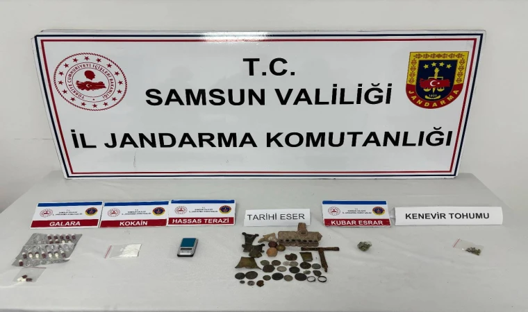 Operasyonda tarihi eser ve uyuşturucu ele geçirdi