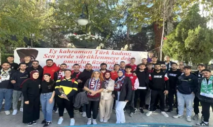 Taraftar Gruplarından Kadına ve Çocuğa Şiddete Karşı Karanfilli Eylem