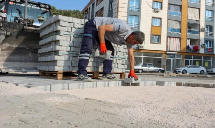 Muradiye'de bozuk yollar düzeltiliyor