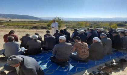 Vatandaşlar yağmur duasına çıktı